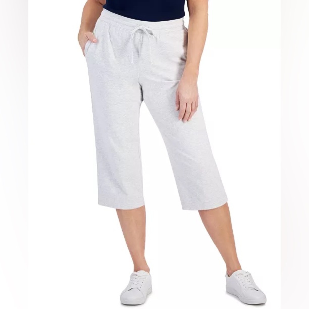 Bayou Wear solid knot high rise capri pants size M